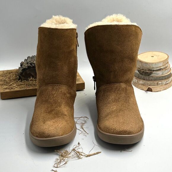 Koolaburra by UGG - Water Resistant Winter Boots - Size: 6 - Picture 4 of 9